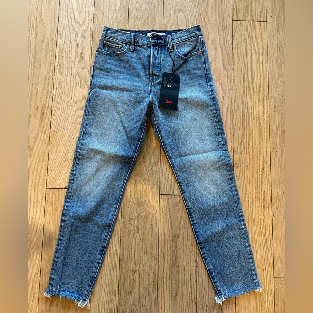 NWT Wedgie Levi’s